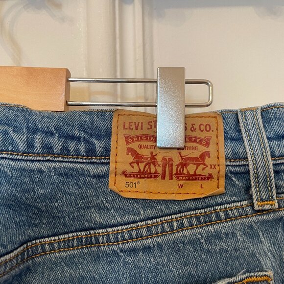 Levi's Jeans - Picture 4 of 5